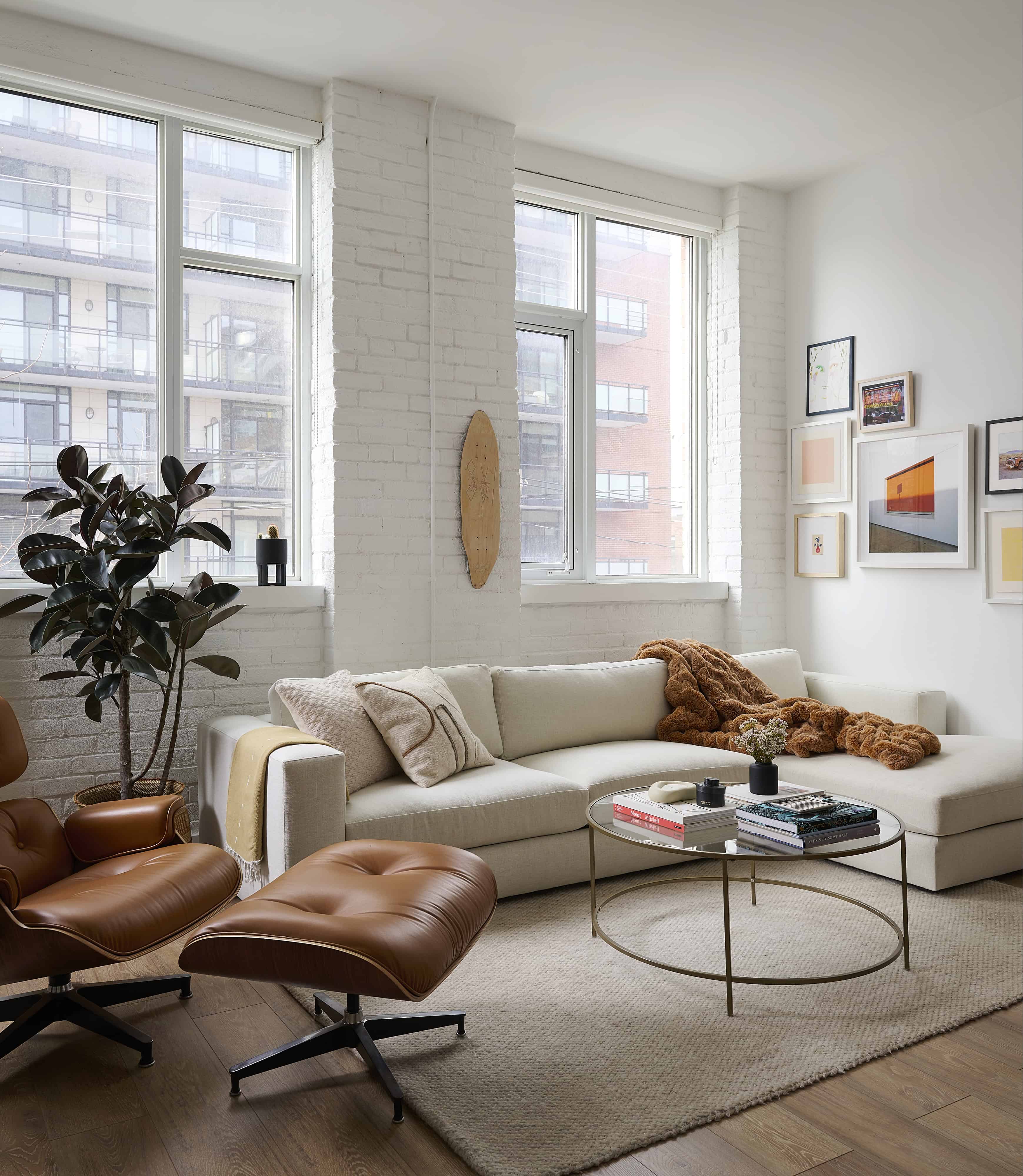 Rachel Elliott — 201 Carlaw